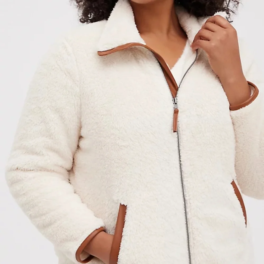 Torrid Faux Shearling Zip Front Trim Contrast Jacket - Picture 4 of 9